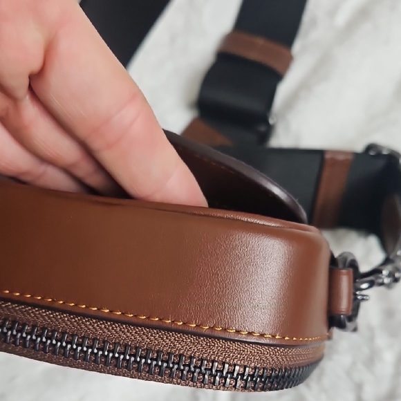 Mens Coach Stanton Crossbody Bag - Picture 6 of 9